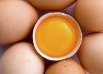 Чем полезны сырые куриные яйца для мужчин